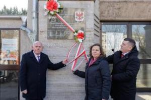 UPAMIĘTNILI RADNĄ